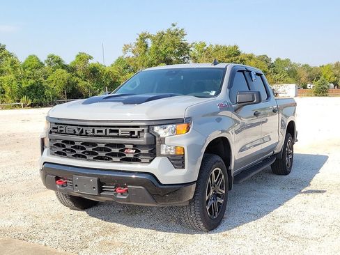 Used 2024 Chevrolet Silverado 1500 Custom Trail Boss AWD/4WD image 2