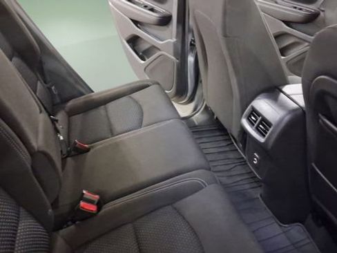 Used 2023 GMC Terrain SLE w/ Driver Convenience Package AWD/4WD image 15