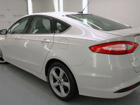 Used 2016 Ford Fusion SE image 16