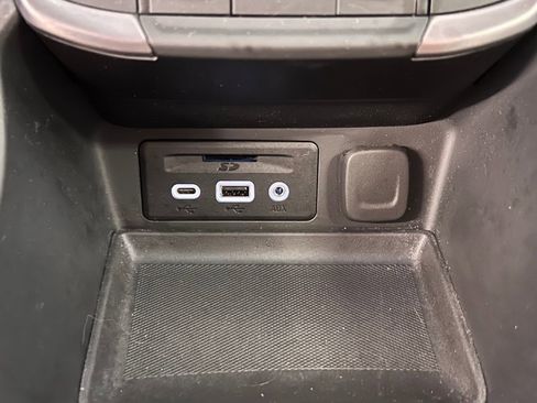 Used 2022 GMC Terrain AT4 image 25