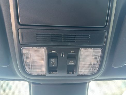 Certified 2023 Honda Odyssey Sport image 24