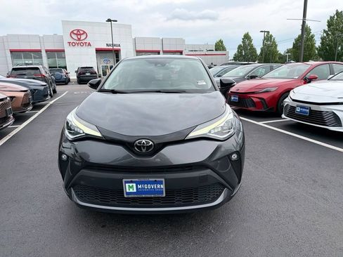Used 2021 Toyota C-HR Limited FWD image 2