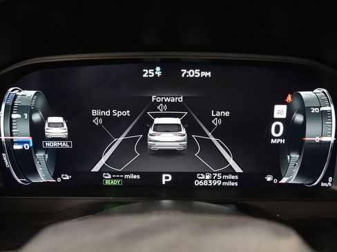 Used 2023 Mitsubishi Outlander SE image 19