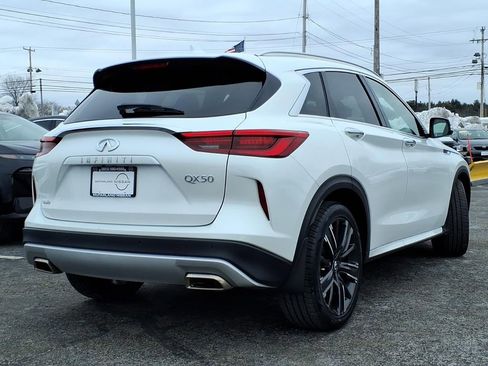 Used 2023 INFINITI QX50 Sensory AWD/4WD image 3