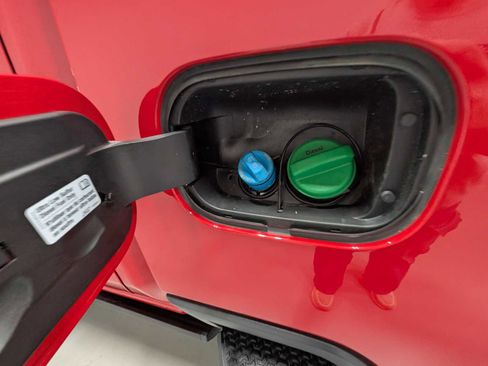 Used 2025 Chevrolet Silverado 2500 ZR2 w/ Technology Package image 12