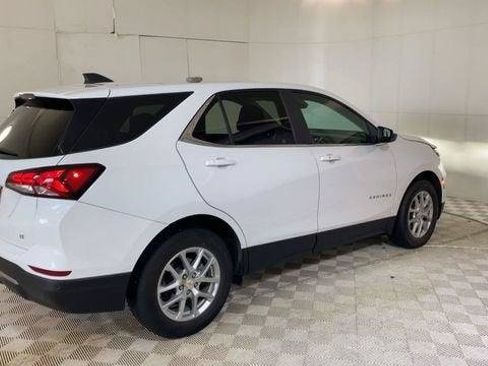 Used 2023 Chevrolet Equinox LT FWD image 5
