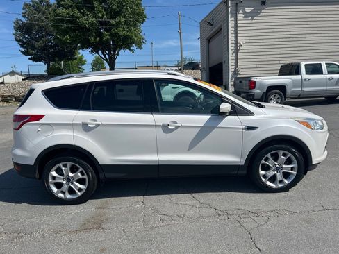 Used 2016 Ford Escape Titanium FWD image 5