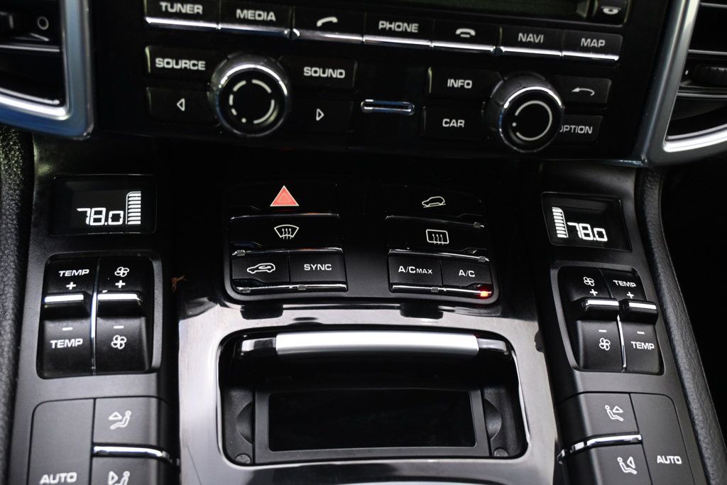 Used 2014 Porsche Cayenne Platinum Edition AWD/4WD image 37