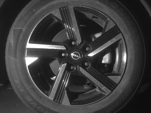 Used 2025 Nissan Sentra SV image 13