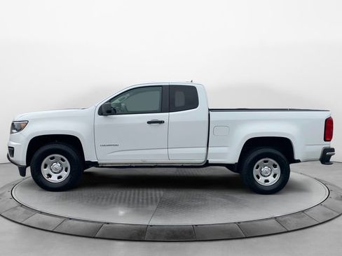 Used 2019 Chevrolet Colorado W/T image 2