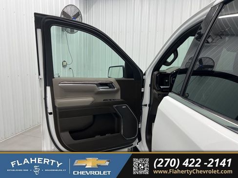 Used 2023 Chevrolet Silverado 1500 LTZ w/ LTZ Premium Package image 8