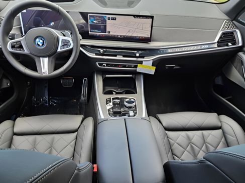 New 2026 BMW X5 xDrive50e w/ Executive Package image 12