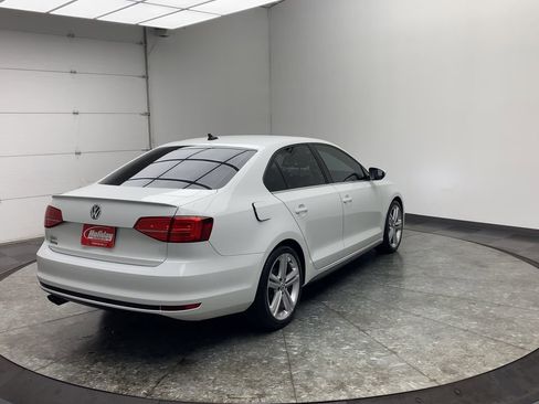 Used 2015 Volkswagen Jetta GLI SEL image 7