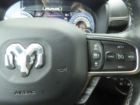 Used 2019 RAM 1500 Limited image 12