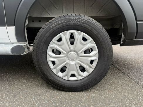 Used 2025 Ford Transit 250 Low Roof w/ Exterior Upgrade Package RWD image 8