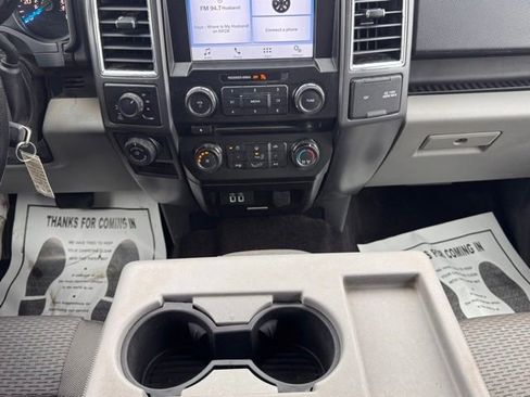 Used 2016 Ford F150 XLT w/ Equipment Group 302A Luxury AWD/4WD image 21