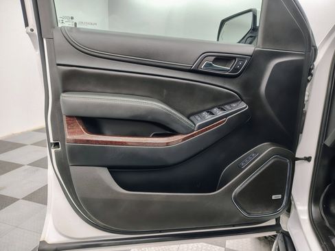 Used 2019 GMC Yukon XL SLT image 25