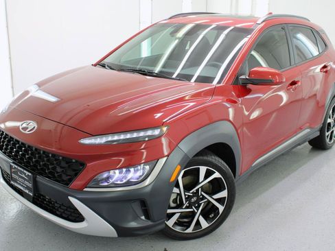 Used 2023 Hyundai Kona Limited AWD/4WD image 2