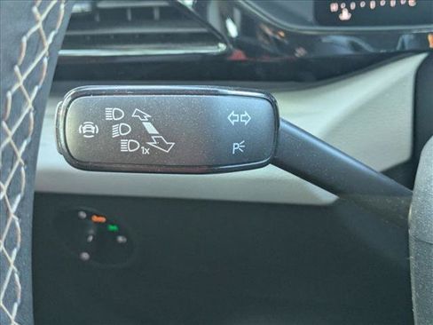 Used 2023 Volkswagen Taos S FWD image 7