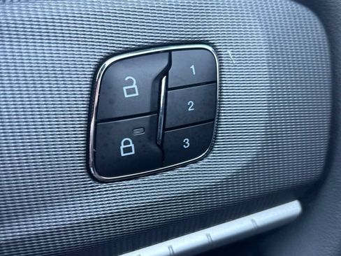 Used 2025 Ford Explorer ST AWD/4WD image 21