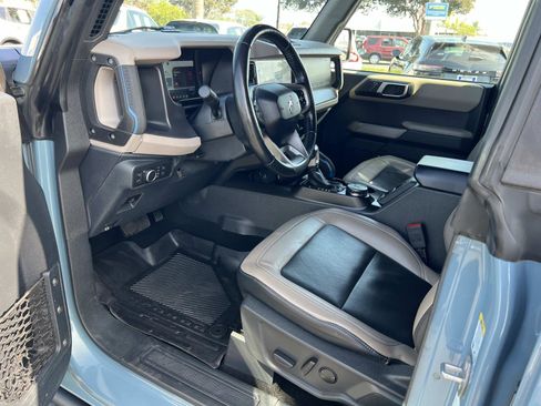 Used 2022 Ford Bronco Wildtrak image 5