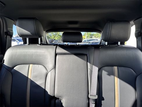 Used 2025 MAZDA CX-70 3.3 Turbo w/ Premium Plus Pkg image 19