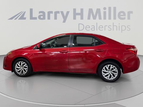 Used 2017 Toyota Corolla LE w/ Carpet Mat Package (TMS) FWD image 2