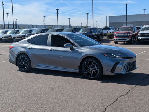 Used 2025 Toyota Camry XSE image 7