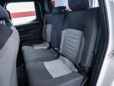 Used 2025 Toyota Tacoma TRD Sport AWD/4WD image 10