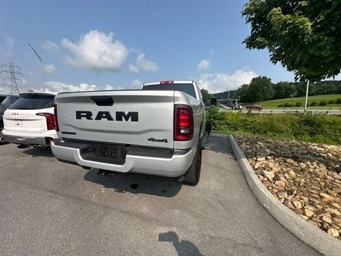 Used 2026 RAM 2500 Big Horn AWD/4WD image 27