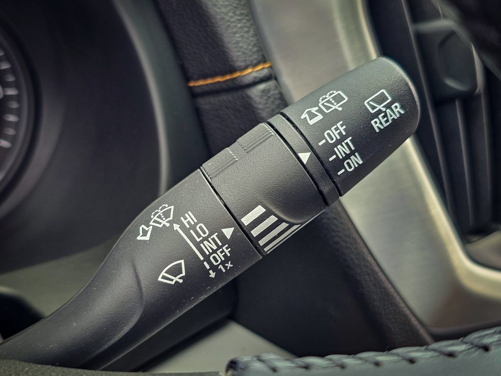 Used 2018 GMC Terrain SLT AWD/4WD image 16