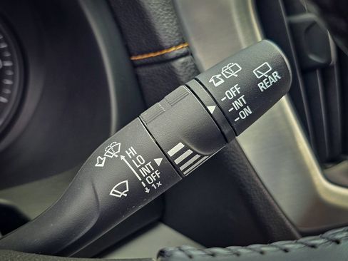 Used 2018 GMC Terrain SLT AWD/4WD image 16