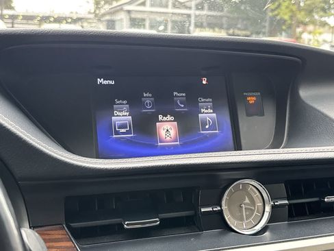 Used 2016 Lexus ES 350 w/ Premium Package w/Wood Trim FWD image 13