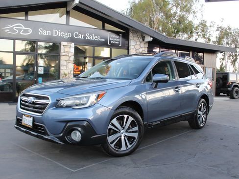 Used 2018 Subaru Outback 2.5i Limited AWD/4WD image 1