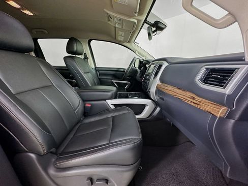 Used 2017 Nissan Titan SL w/ Chrome Package RWD image 35