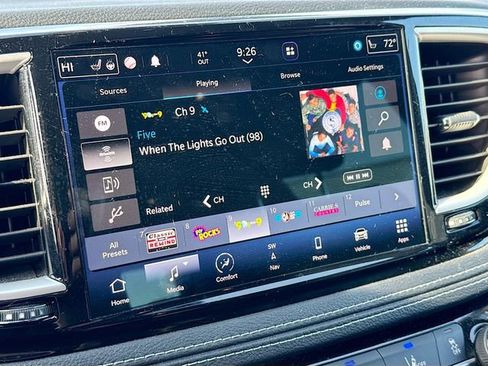 Used 2021 Chrysler Pacifica Touring-L w/ S Appearance Package image 15