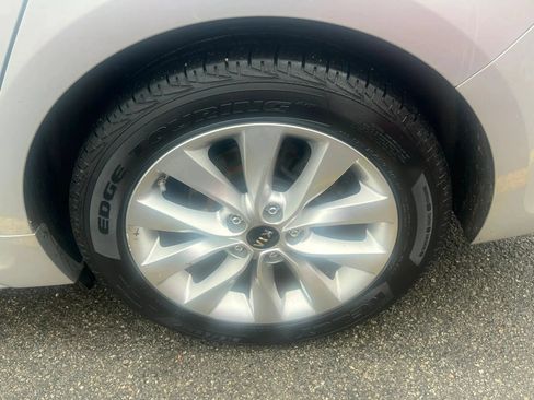 Used 2018 Kia Optima LX w/ 17" Alloy Wheels Package FWD image 10