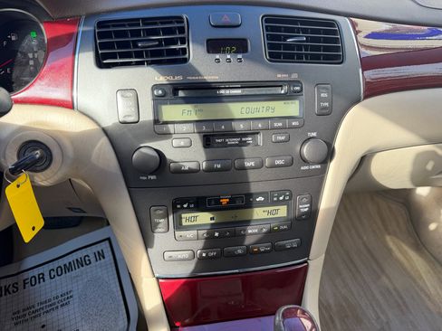 Used 2004 Lexus ES 330 image 10