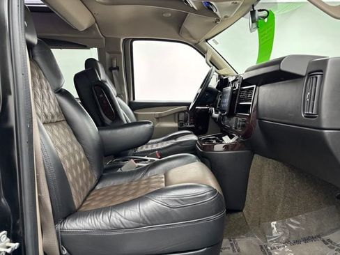 Used 2022 GMC Savana 2500 Extended w/ Enhanced Convenience Package RWD image 23