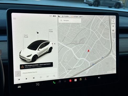 Used 2021 Tesla Model Y Long Range image 18