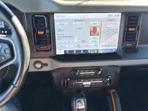 Used 2022 Ford Bronco Badlands w/ Sasquatch Package image 20