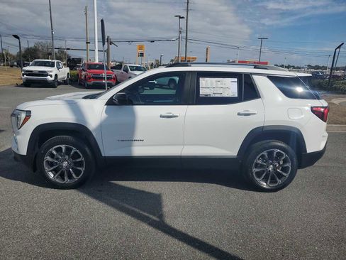 New 2026 GMC Terrain Elevation w/ Elevation Premium Package image 2