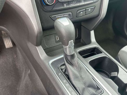 Used 2017 Ford Escape SE w/ Equipment Group 201A FWD image 30