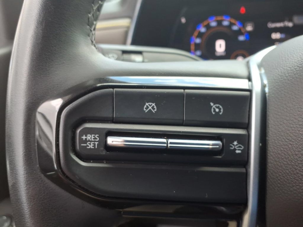 Used 2024 Chevrolet Colorado ZR2 w/ ZR2 Bison Edition AWD/4WD image 16