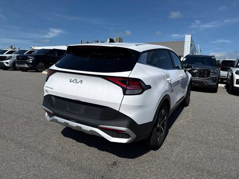 Used 2025 Kia Sportage EX FWD image 2
