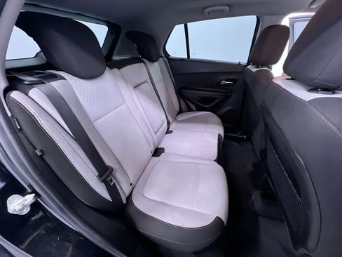 Used 2020 Chevrolet Trax LS FWD image 35