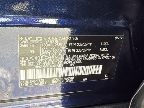 Used 2019 Toyota RAV4 XLE Premium FWD image 35