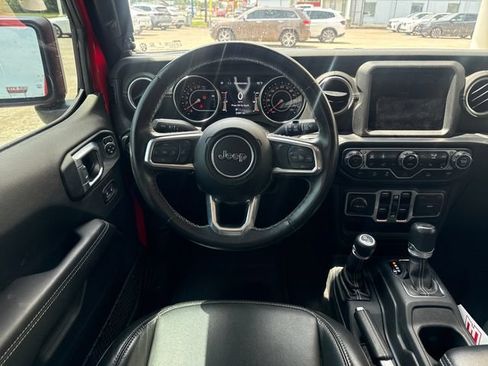 Used 2022 Jeep Wrangler Unlimited Sahara w/ LED Lighting Group AWD/4WD image 11