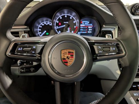 New 2026 Porsche Macan image 29