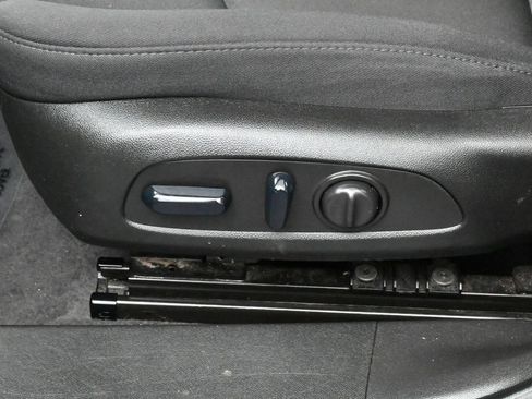 Used 2024 Chevrolet Malibu LT FWD image 12